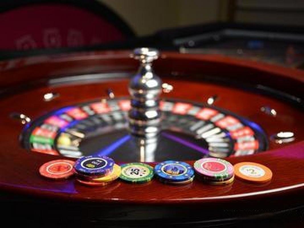 French Roulette wheel and betting layout at bandit4d login studio